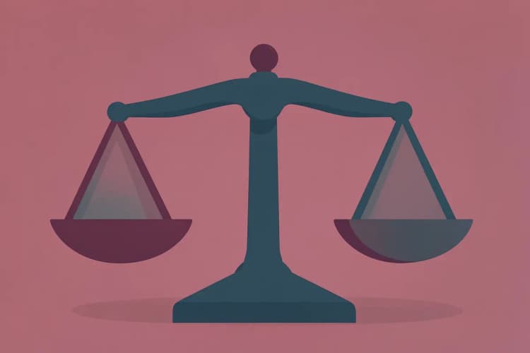 Una balanza antigua con un peso en cada lado, representando el equilibrio entre beneficios y desventajas.